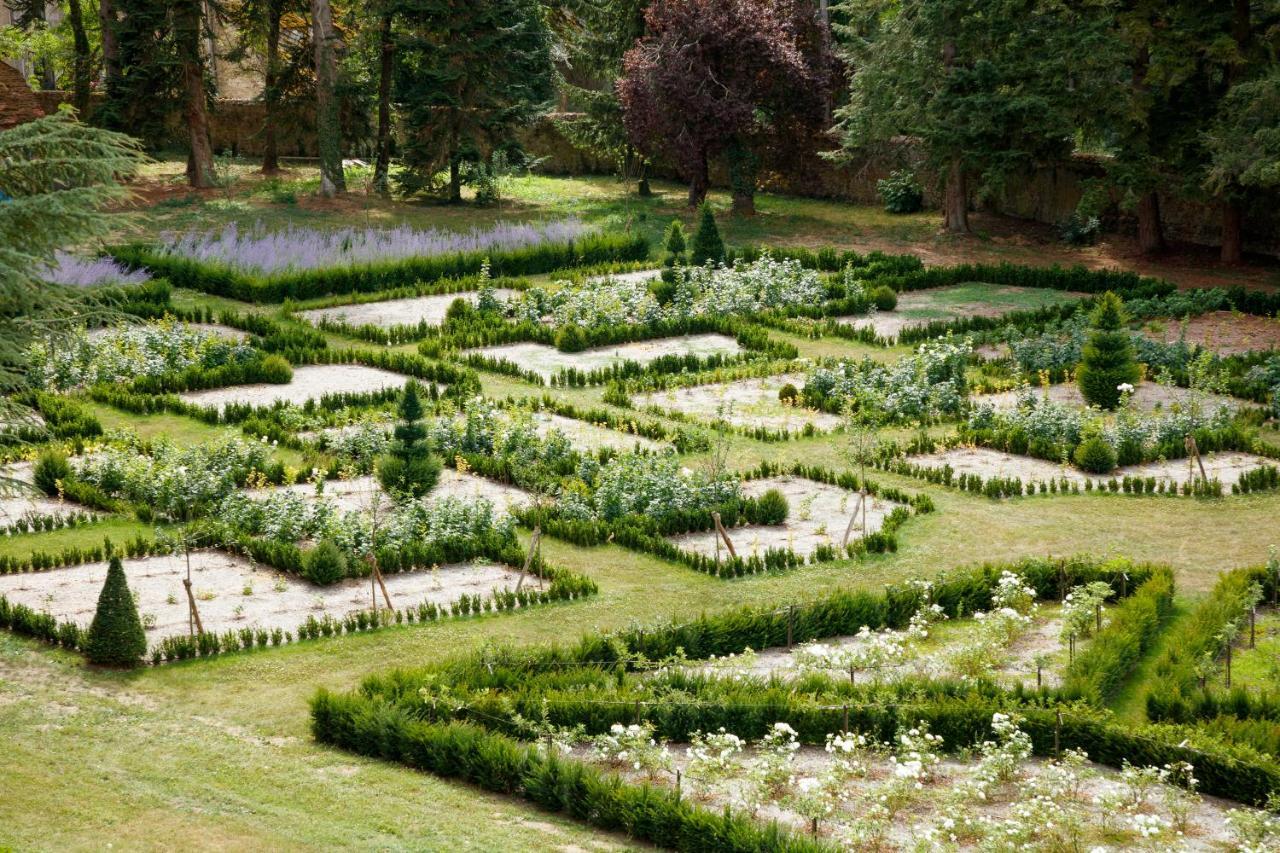Relais & Chateau Louise De La Valliere Reugny  エクステリア 写真